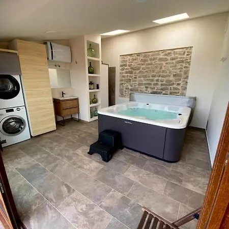Ca La Maru Amb Jacuzzi Comunitari Pis2 * Sant Antoli y Vilanova
